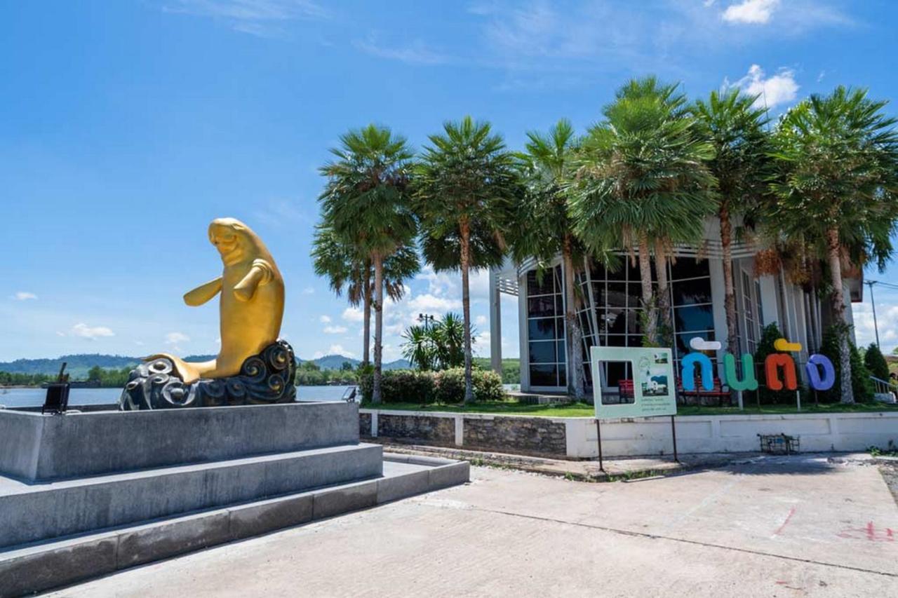 Oyo 565 Trang Hotel Экстерьер фото
