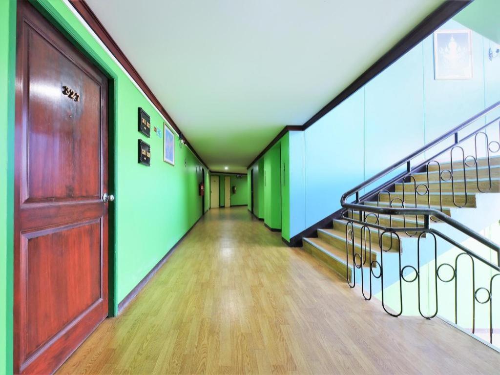 Oyo 565 Trang Hotel Экстерьер фото