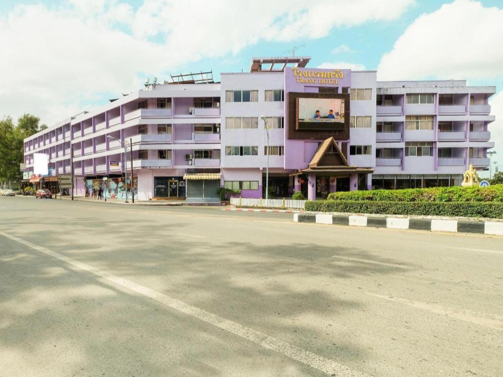 Oyo 565 Trang Hotel Экстерьер фото