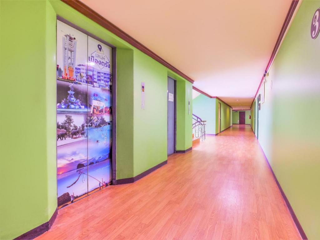 Oyo 565 Trang Hotel Экстерьер фото