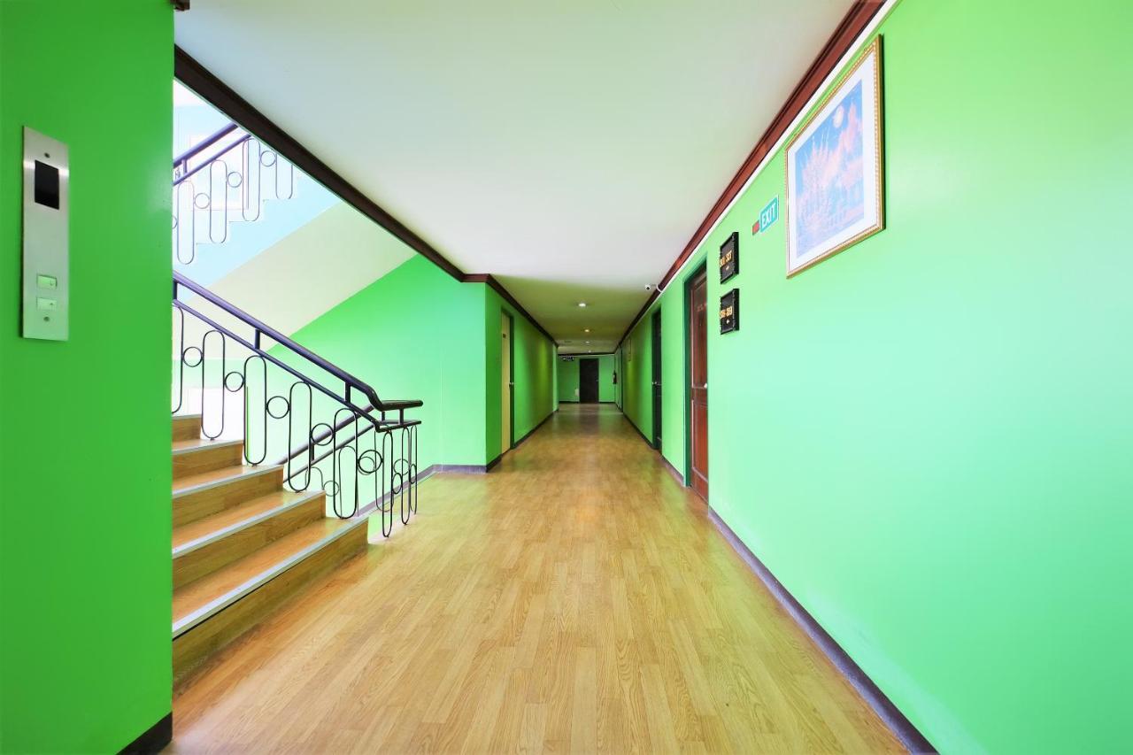 Oyo 565 Trang Hotel Экстерьер фото